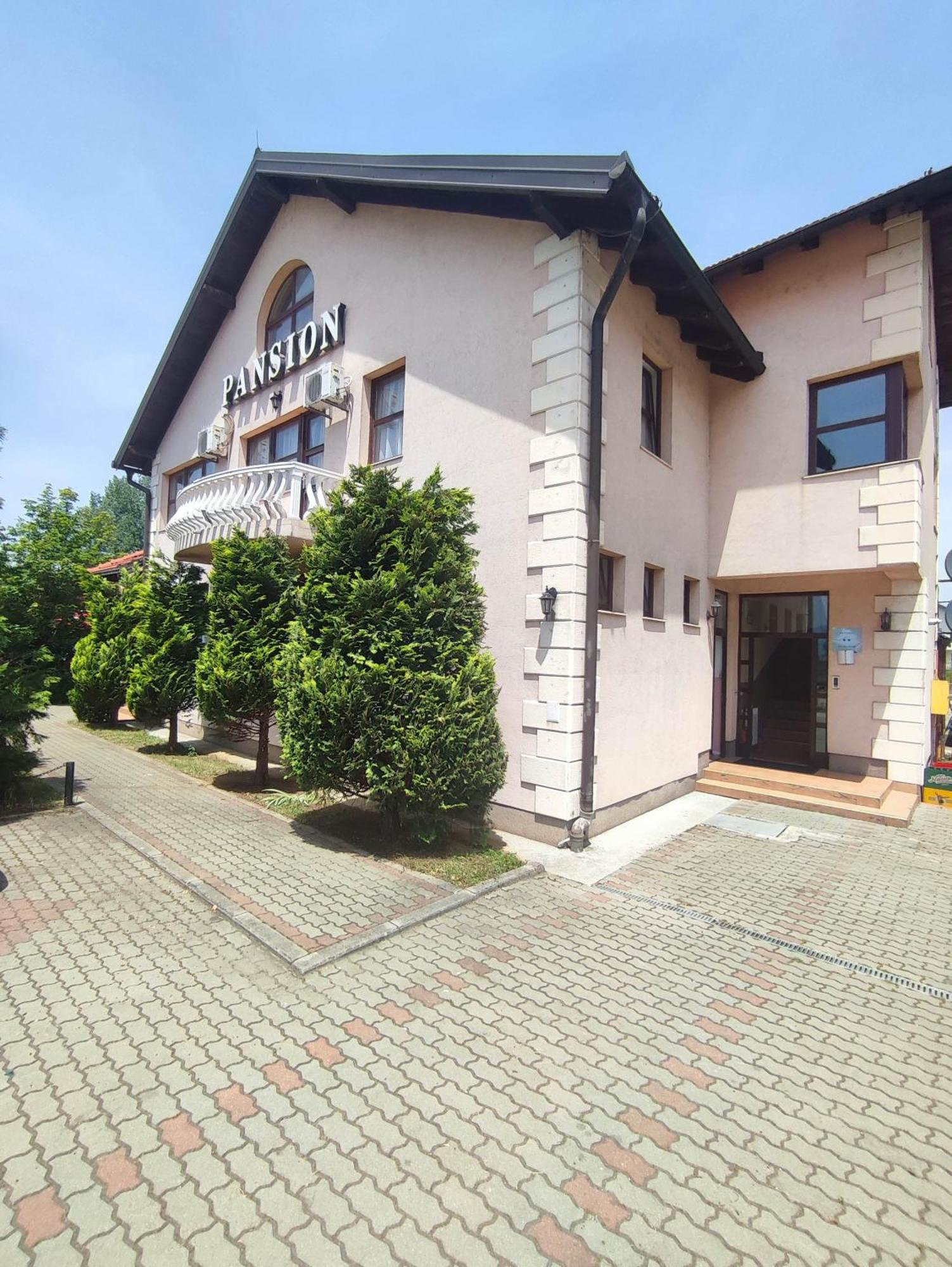 Bed and Breakfast Pansion Kamin Lukavica Zewnętrze zdjęcie
