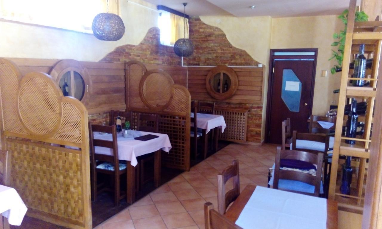 Bed and Breakfast Pansion Kamin Lukavica Zewnętrze zdjęcie