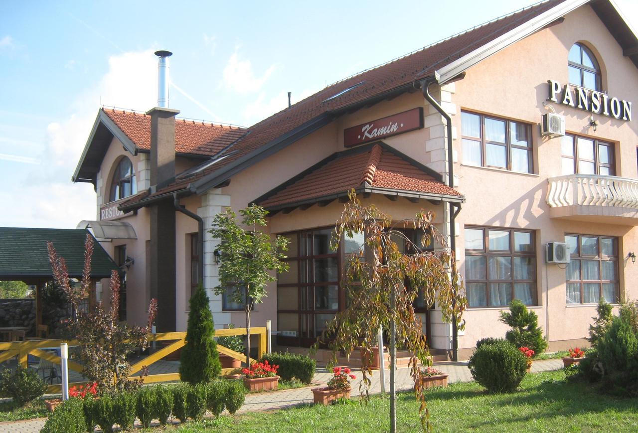 Bed and Breakfast Pansion Kamin Lukavica Zewnętrze zdjęcie