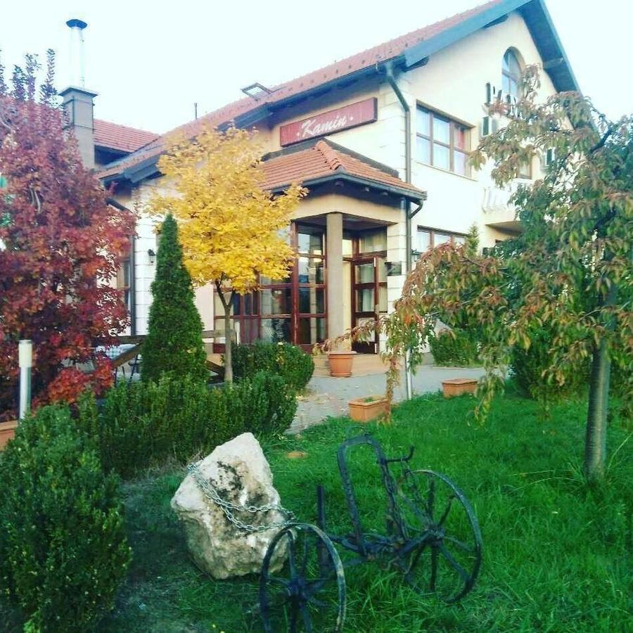 Bed and Breakfast Pansion Kamin Lukavica Zewnętrze zdjęcie